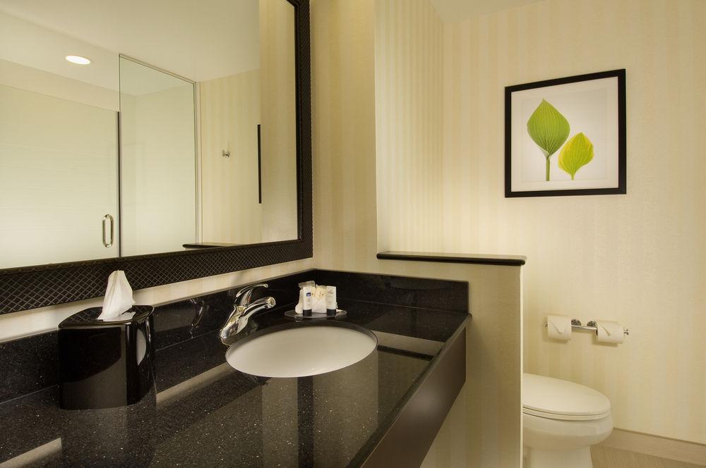 Fairfield Inn & Suites Baltimore BWI Airport Линтикам Экстерьер фото