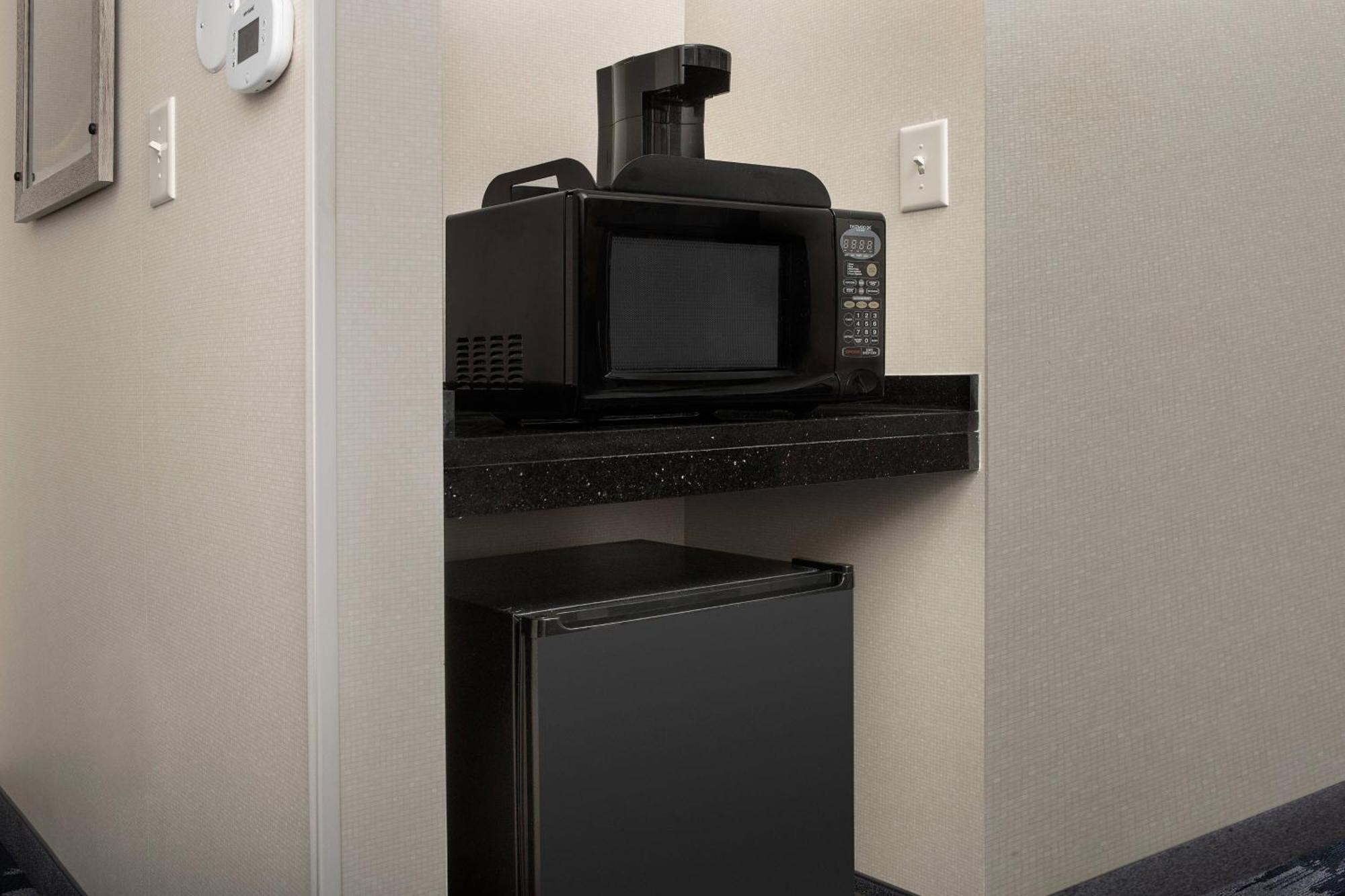 Fairfield Inn & Suites Baltimore BWI Airport Линтикам Экстерьер фото